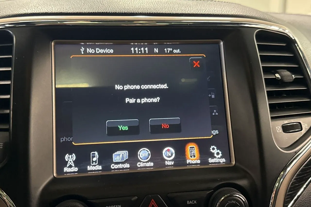 Vehicle image 14