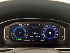 Volkswagen Passat bild 14
