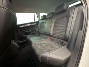 Volkswagen Passat bild 26