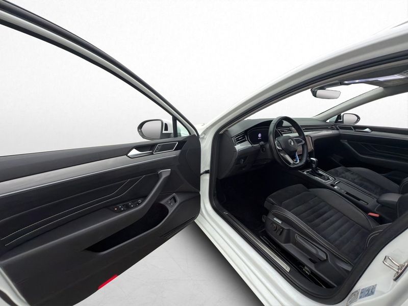Volkswagen Passat bild 32