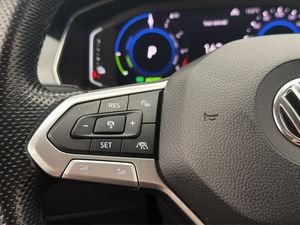 Volkswagen Passat bild 13