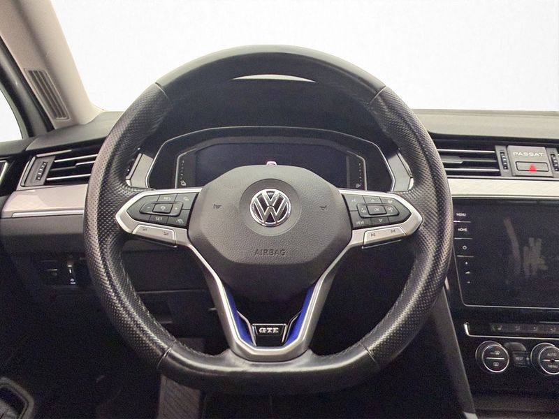 Volkswagen Passat bild 12