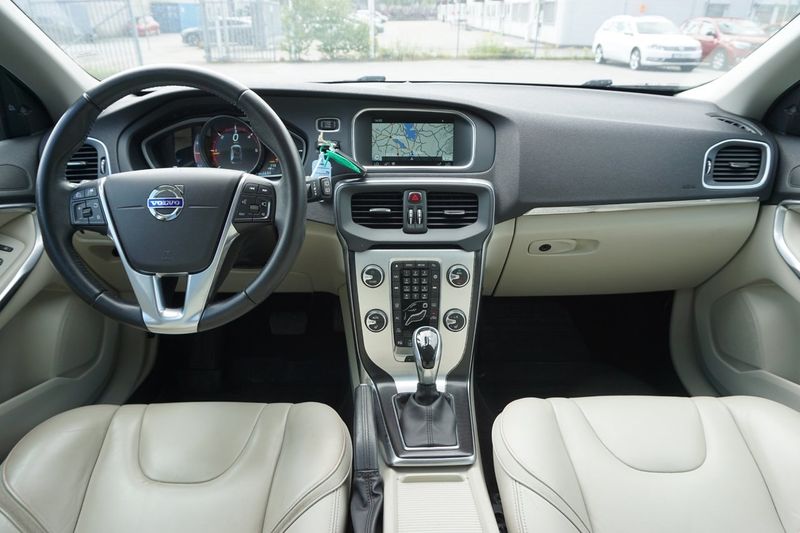 Volvo V40 bild 10