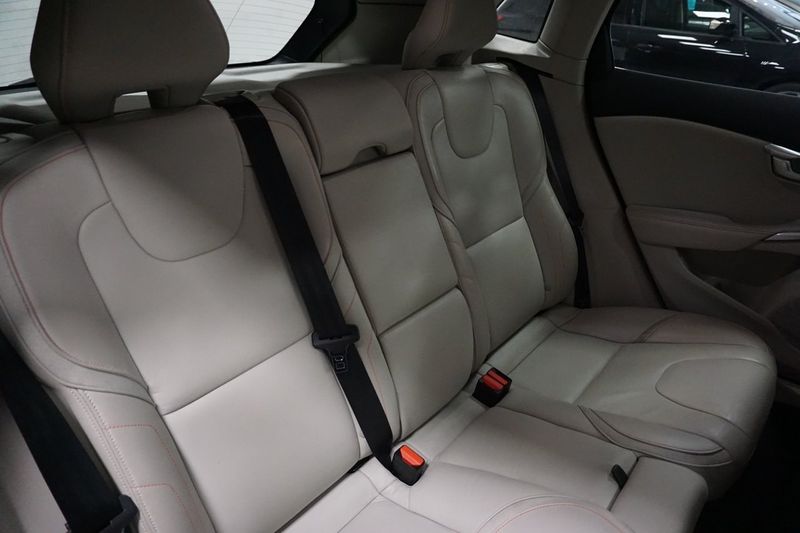 Volvo V40 bild 16