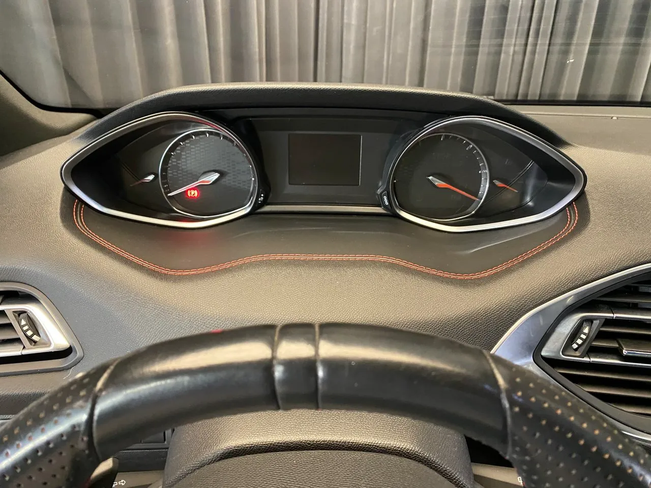 Vehicle image 31