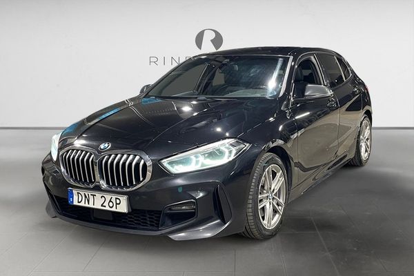 BMW 118 d 150 HK AUT M-SPORT PDC HiFi RATTVÄRME 0.40L/MIL NYBES - 2021