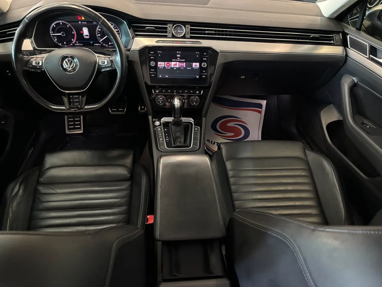 Vehicle image 18