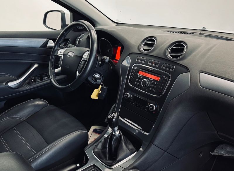 Ford Mondeo bild 10