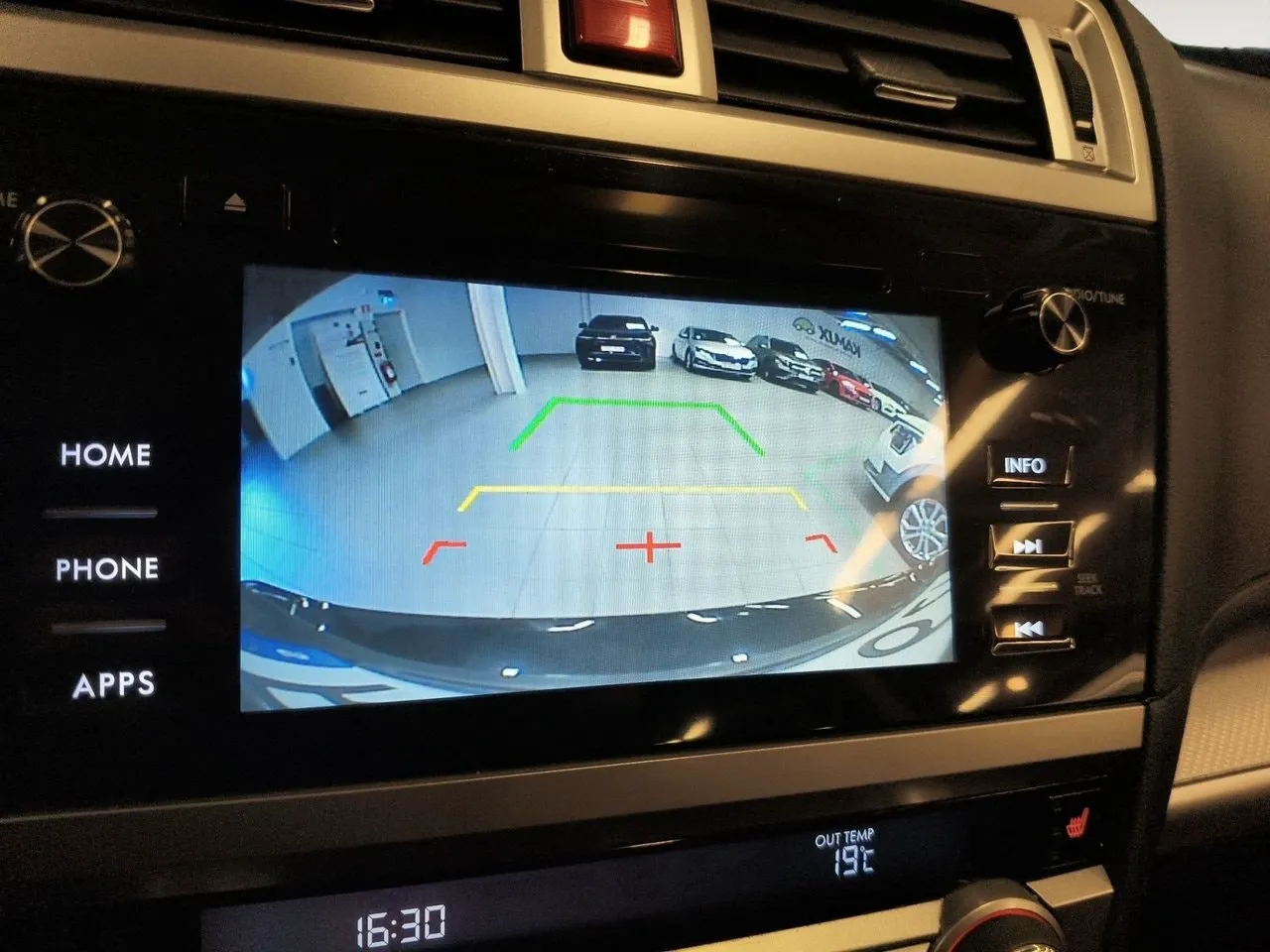 Vehicle image 18