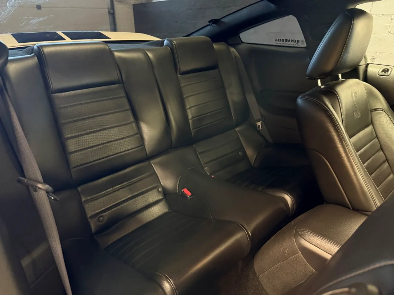 Vehicle image 32