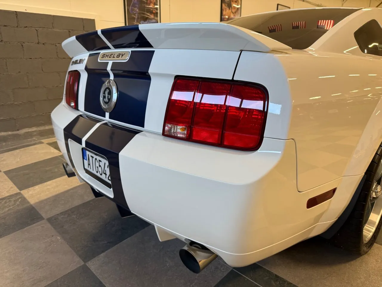 Vehicle image 21