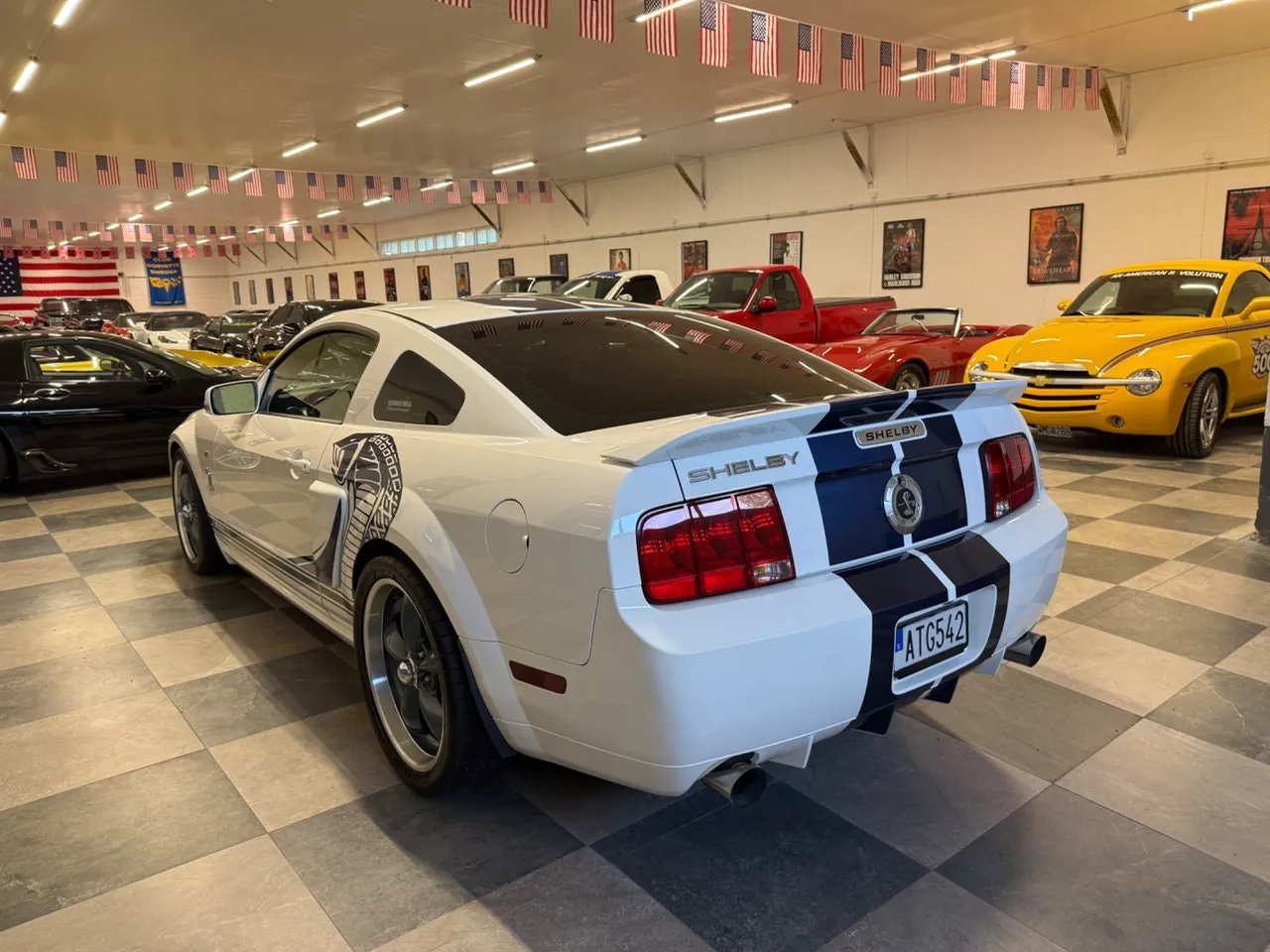Vehicle image 9