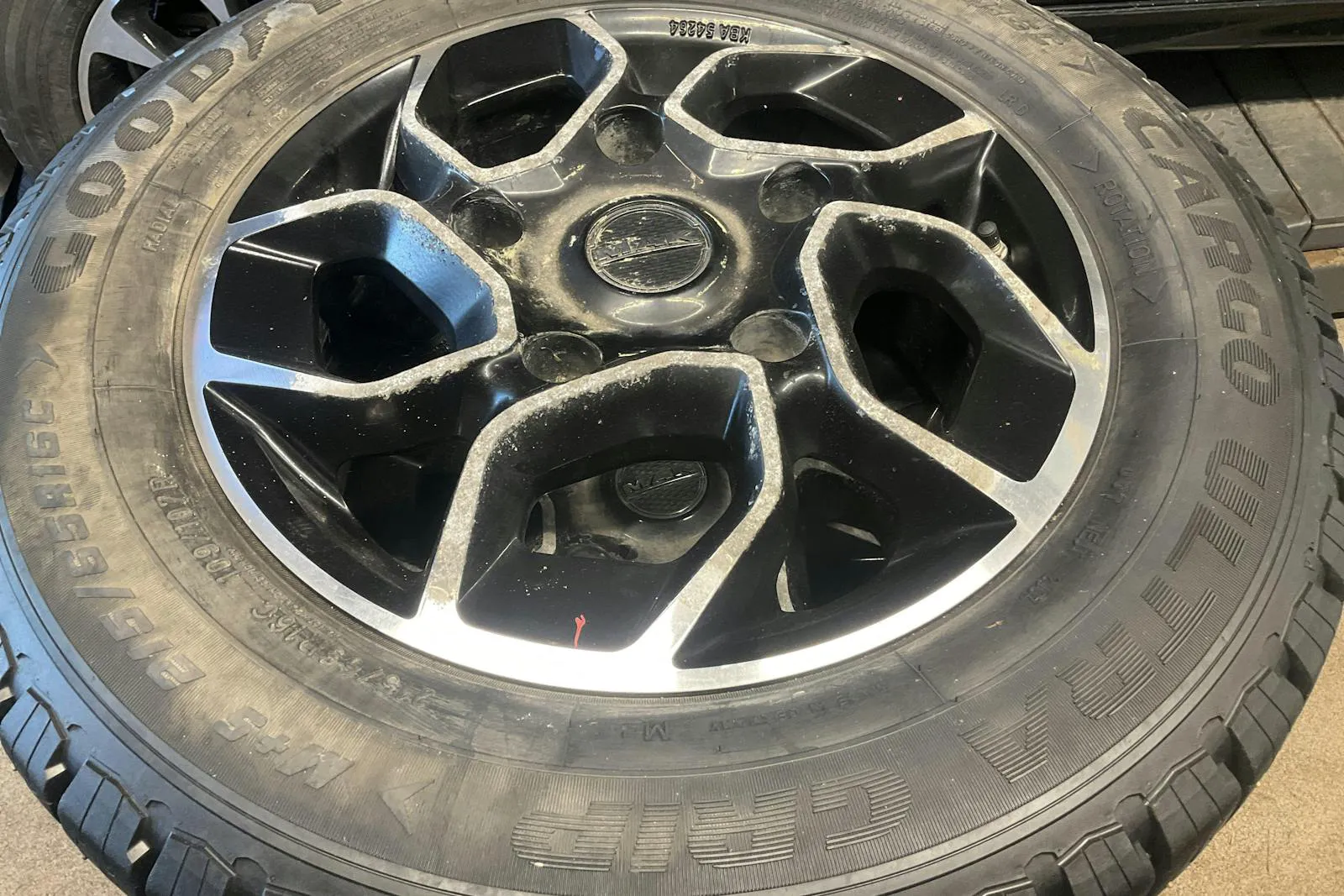 Vehicle image 19