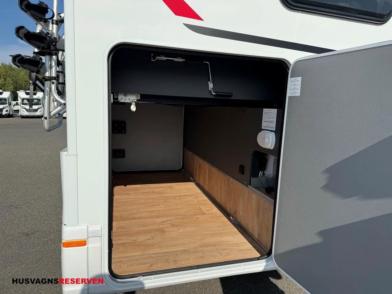 Vehicle image 22