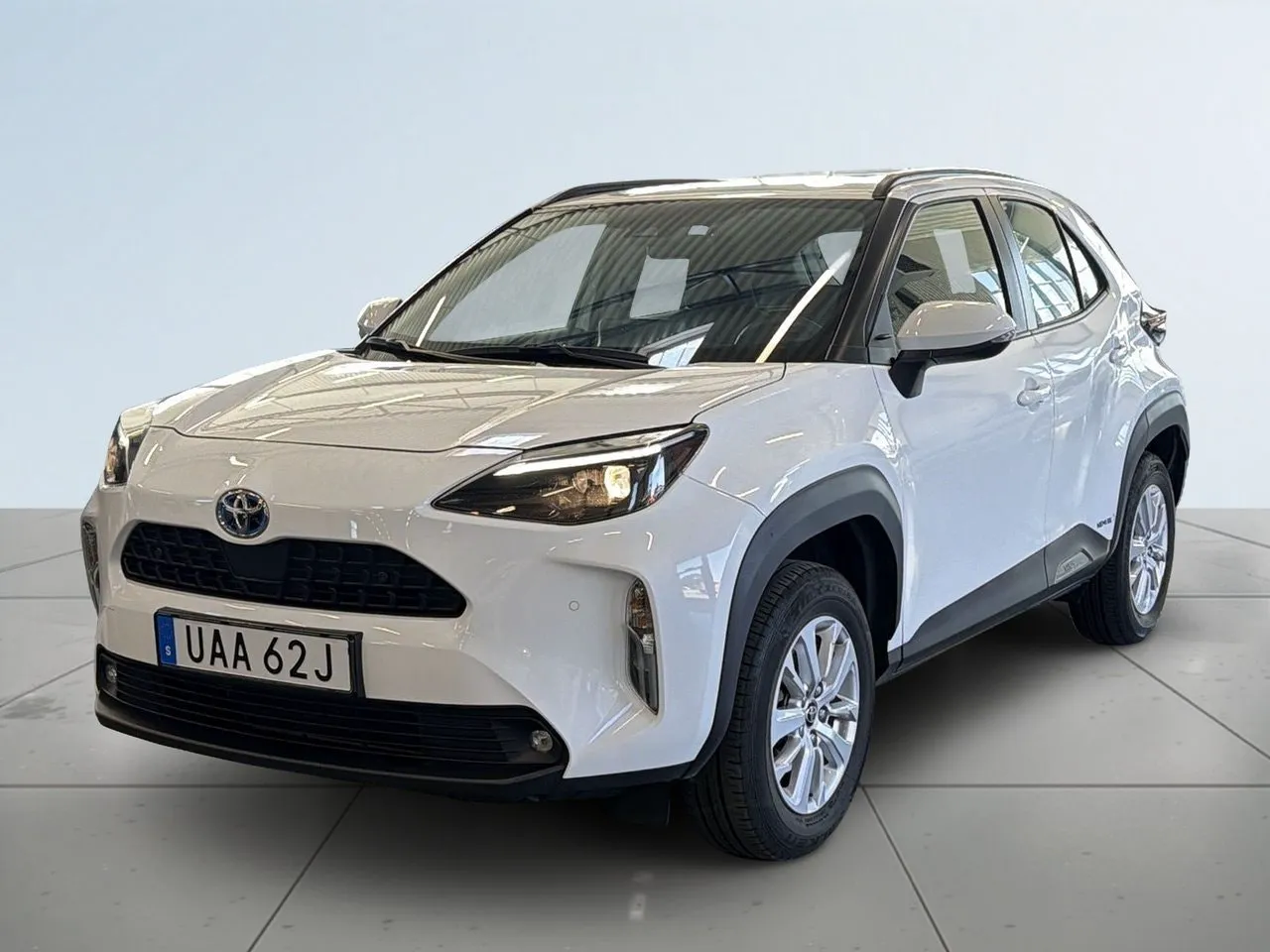 Vehicle image 15