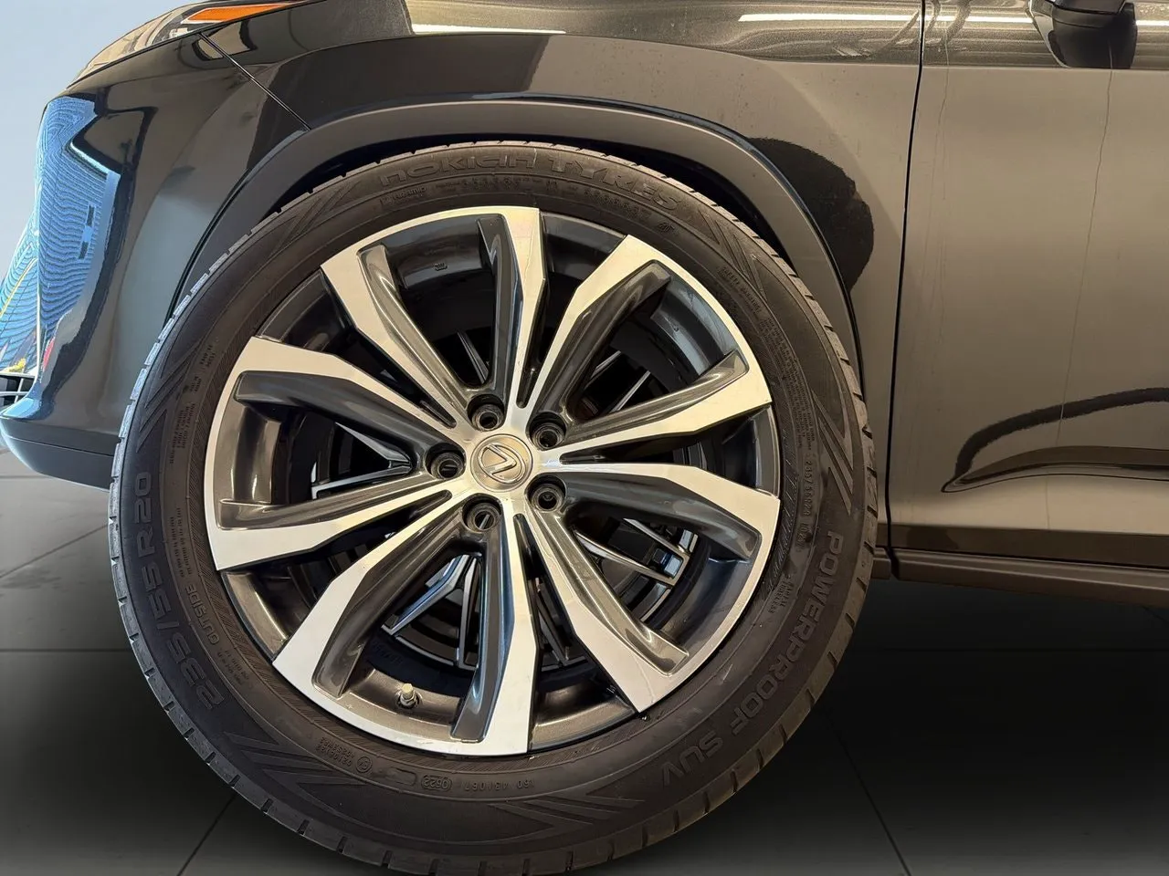 Vehicle image 13