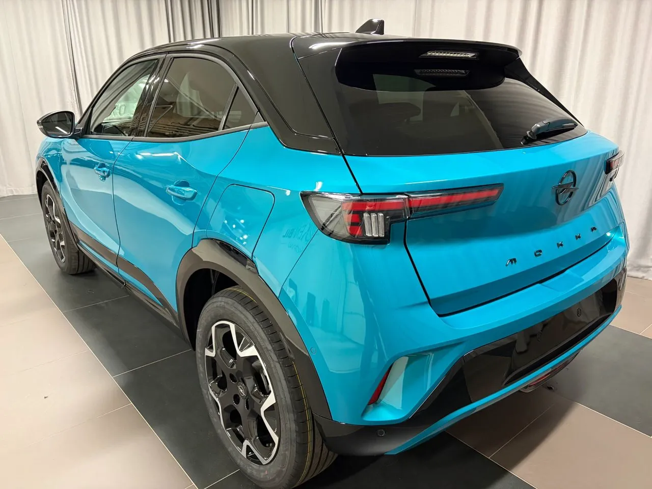 Vehicle image 2