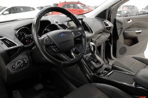 Ford Kuga bild 9