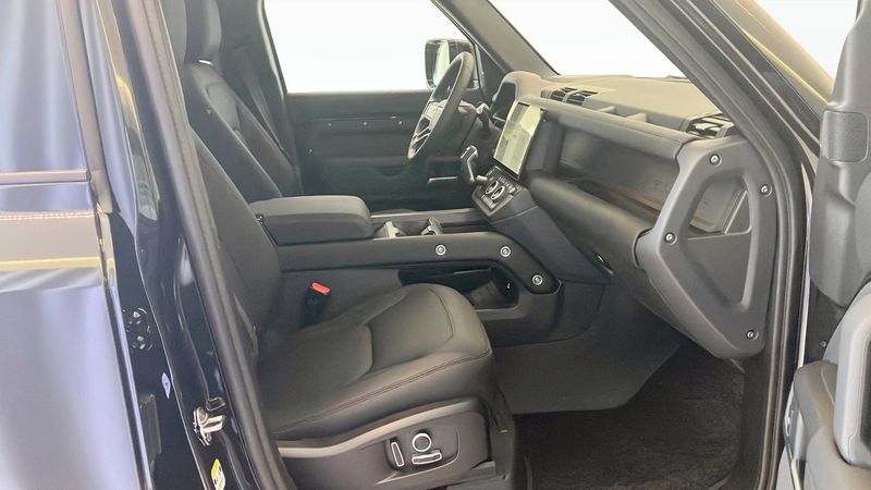 Land Rover Defender bild 3