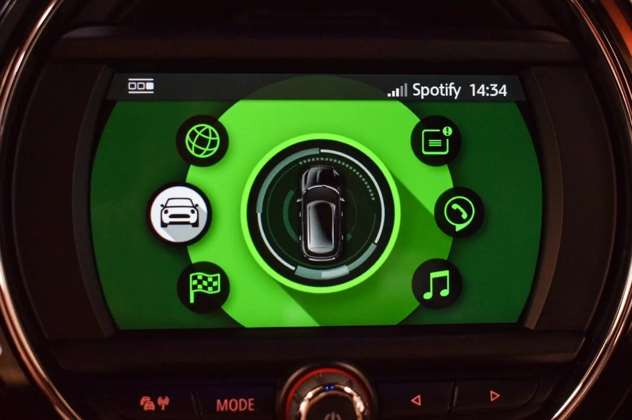 Vehicle image 15
