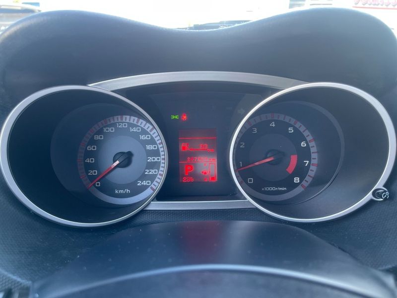 Mitsubishi Outlander bild 14