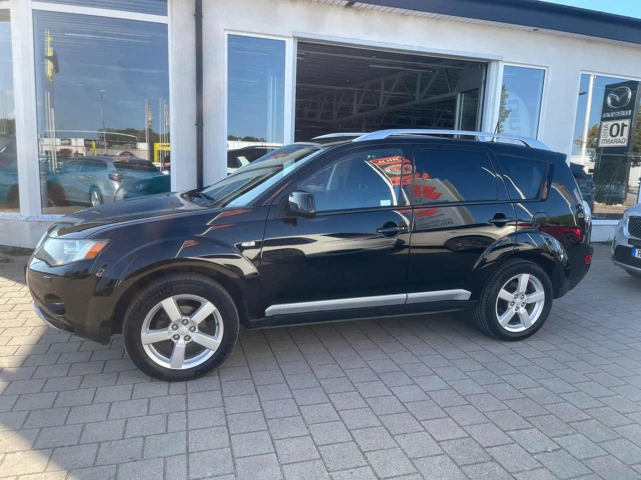 Vehicle image 7