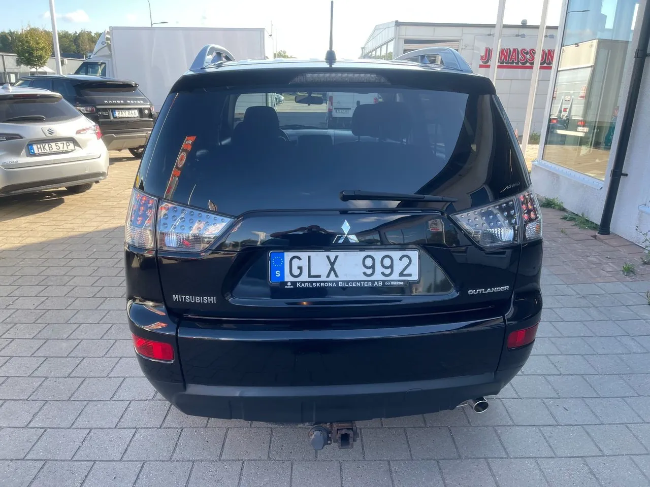 Vehicle image 5