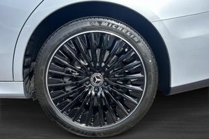 Mercedes E300 bild 5