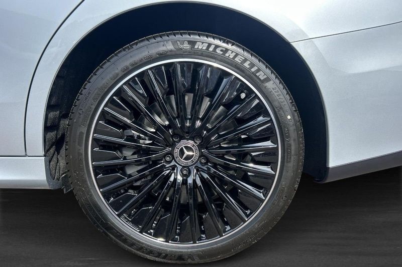 Mercedes E300 bild 5