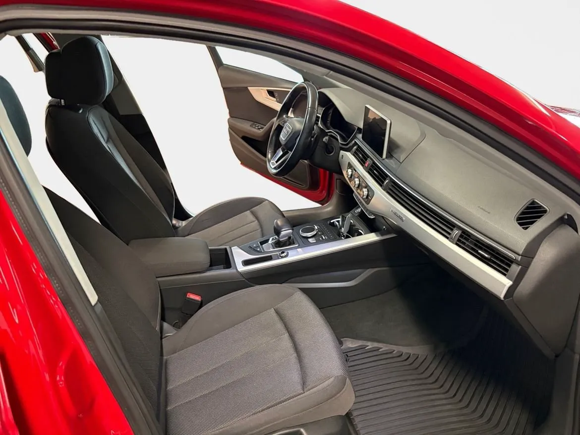 Vehicle image 14