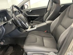 Volvo V60 bild 8