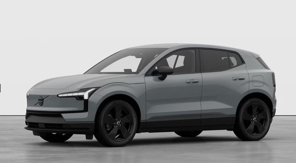 Volvo EX30 P8 AWD Plus Black Edition - 2027