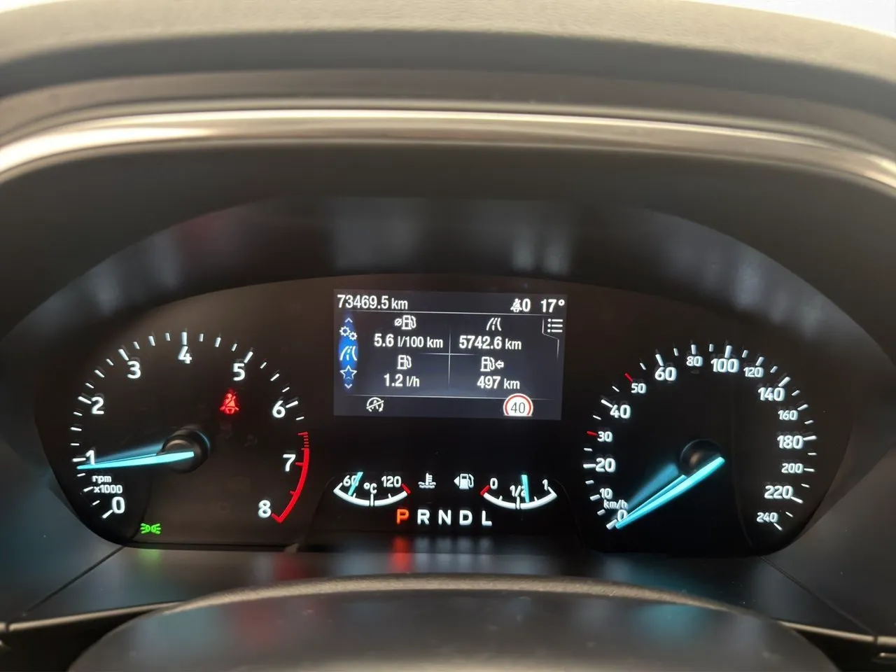 Vehicle image 14