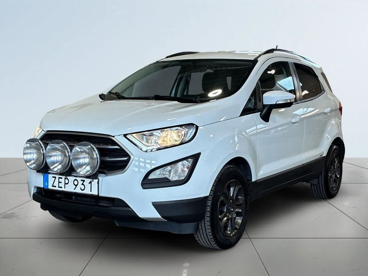 Vehicle image 15
