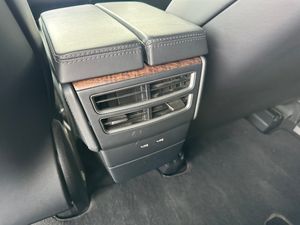 Tesla Model X bild 14