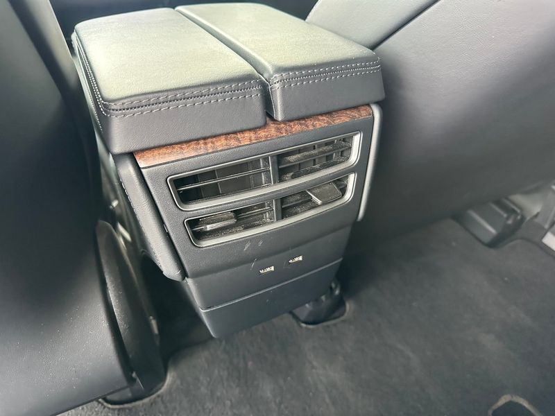 Tesla Model X bild 14