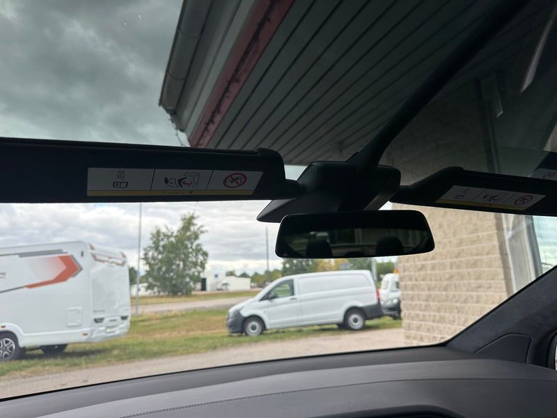 Tesla Model X bild 16