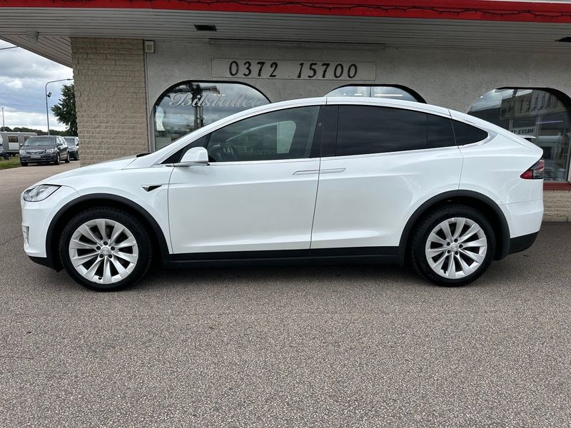 Tesla Model X bild 2