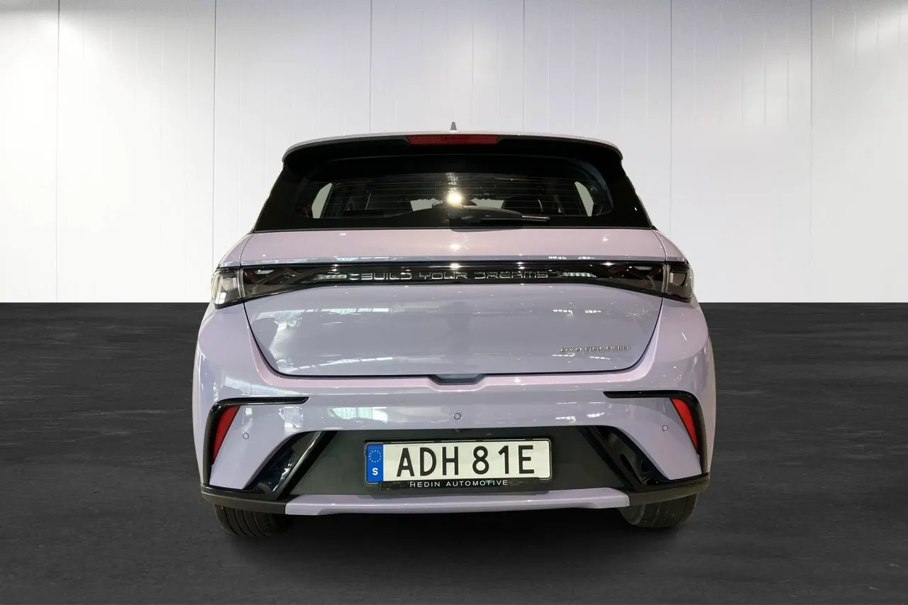 Vehicle image 24