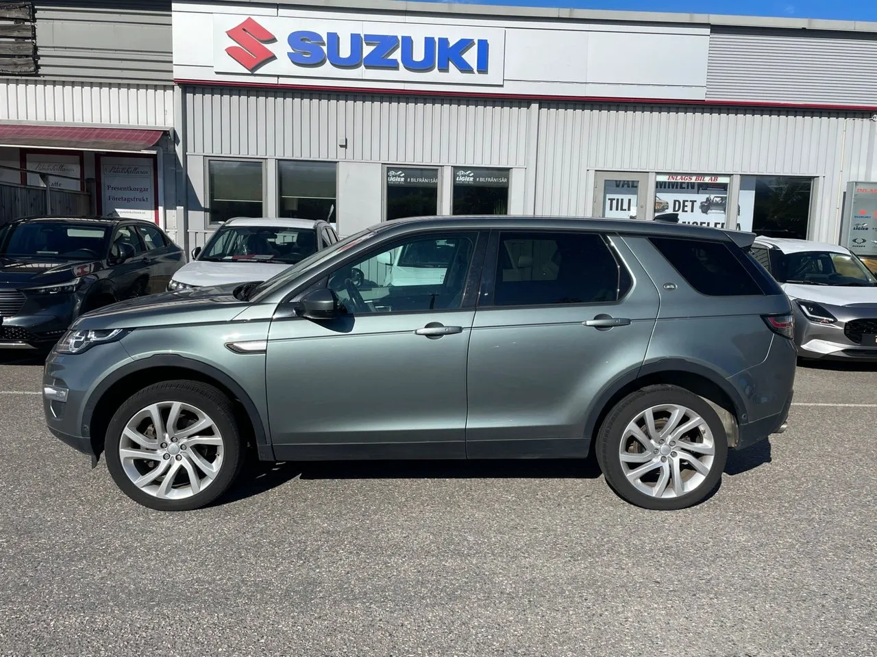 Vehicle image 7