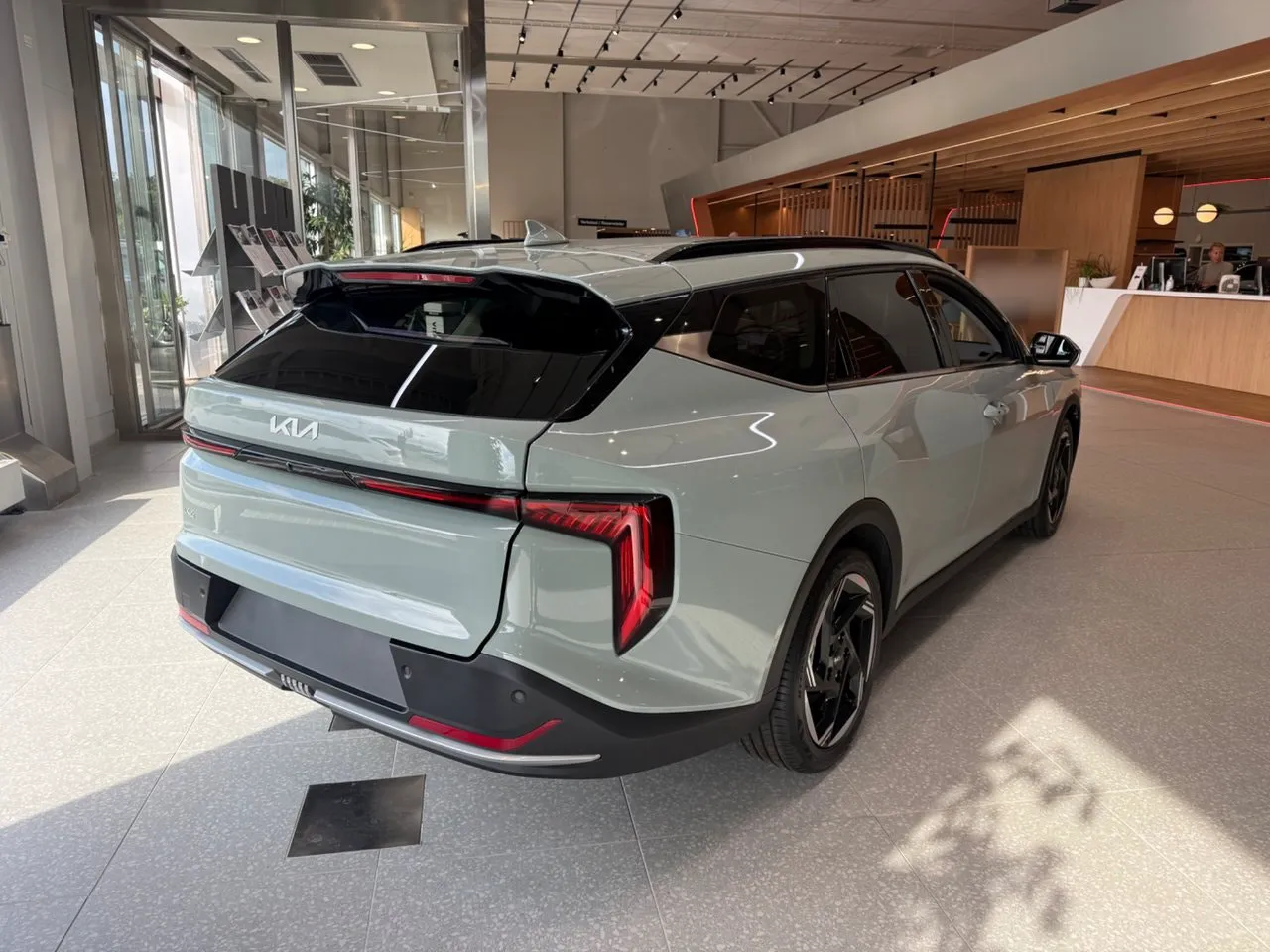 Vehicle image 1
