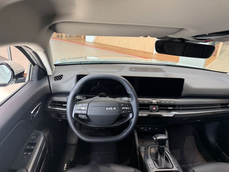 Kia K4 bild 8
