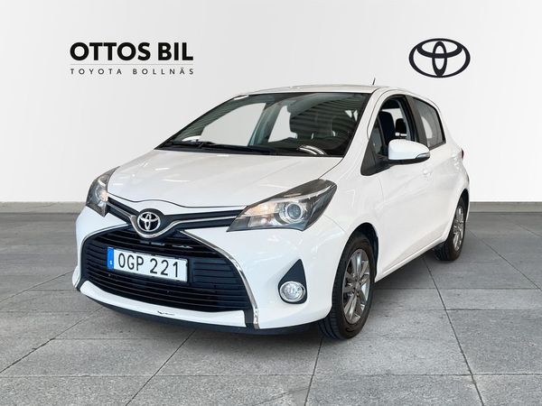 Toyota Yaris 5-dörrar 1.33 Dual VVT-i Manuell, 99hk - Active / V-hjul - 2016