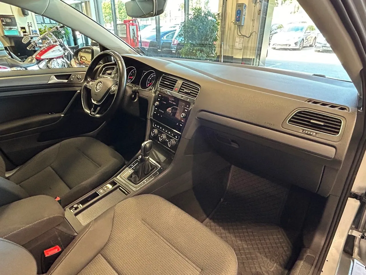 Vehicle image 20