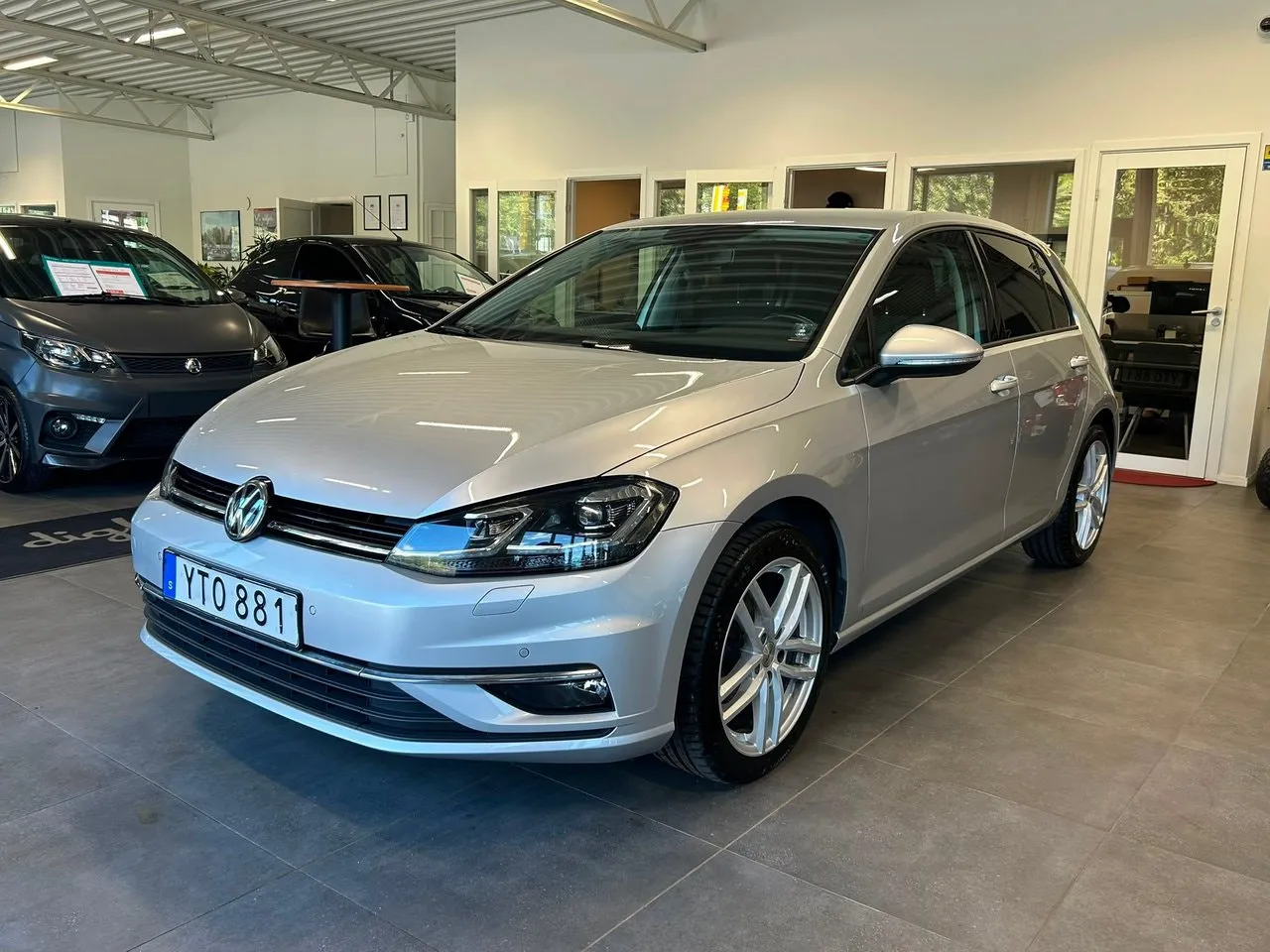 Vehicle image 2