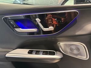 Mercedes GLC300 bild 8