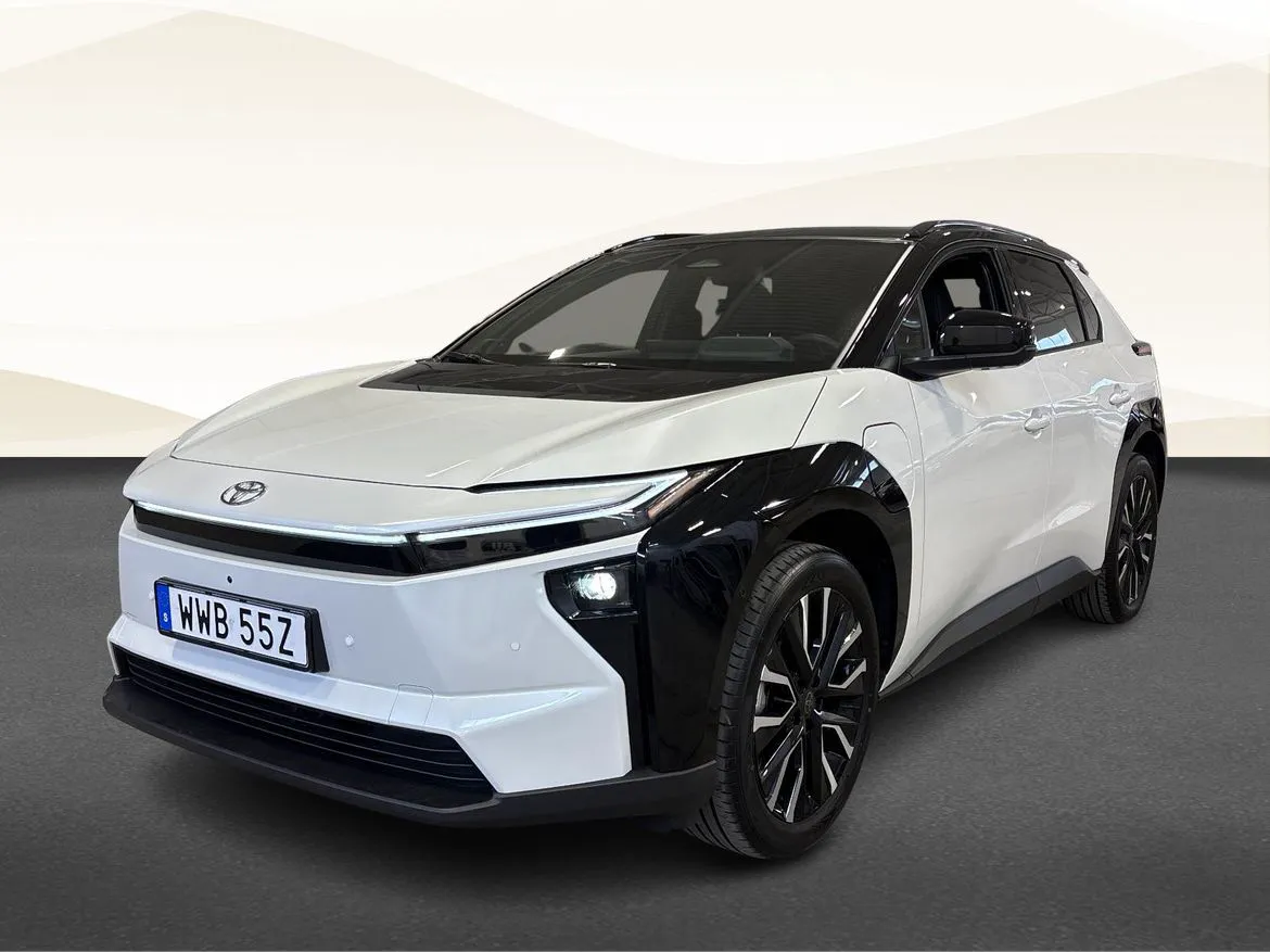 Vehicle image 18