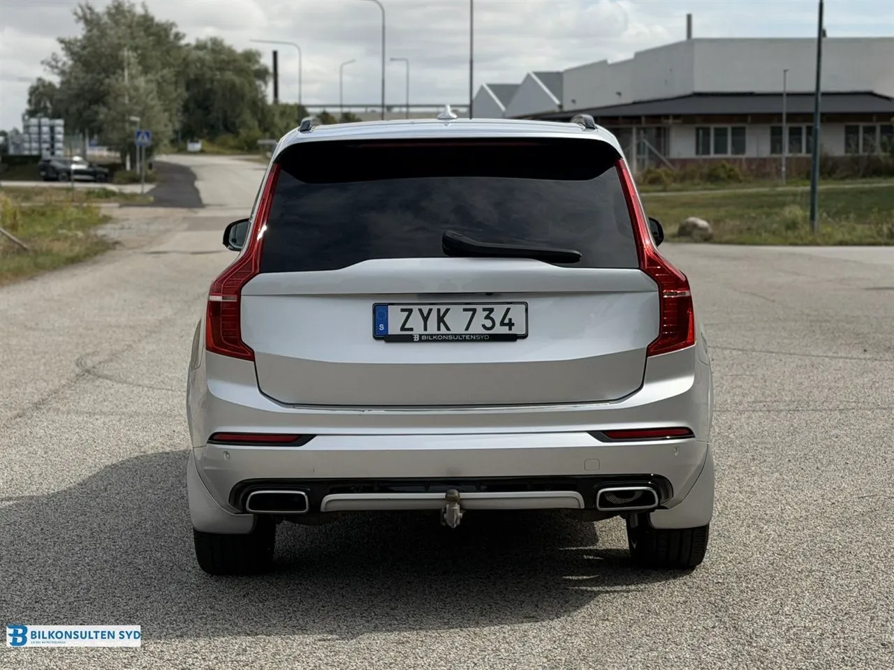 Vehicle image 25