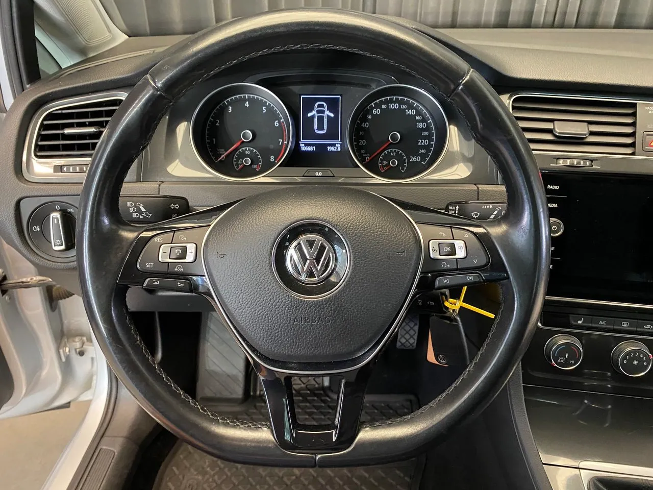 Vehicle image 36