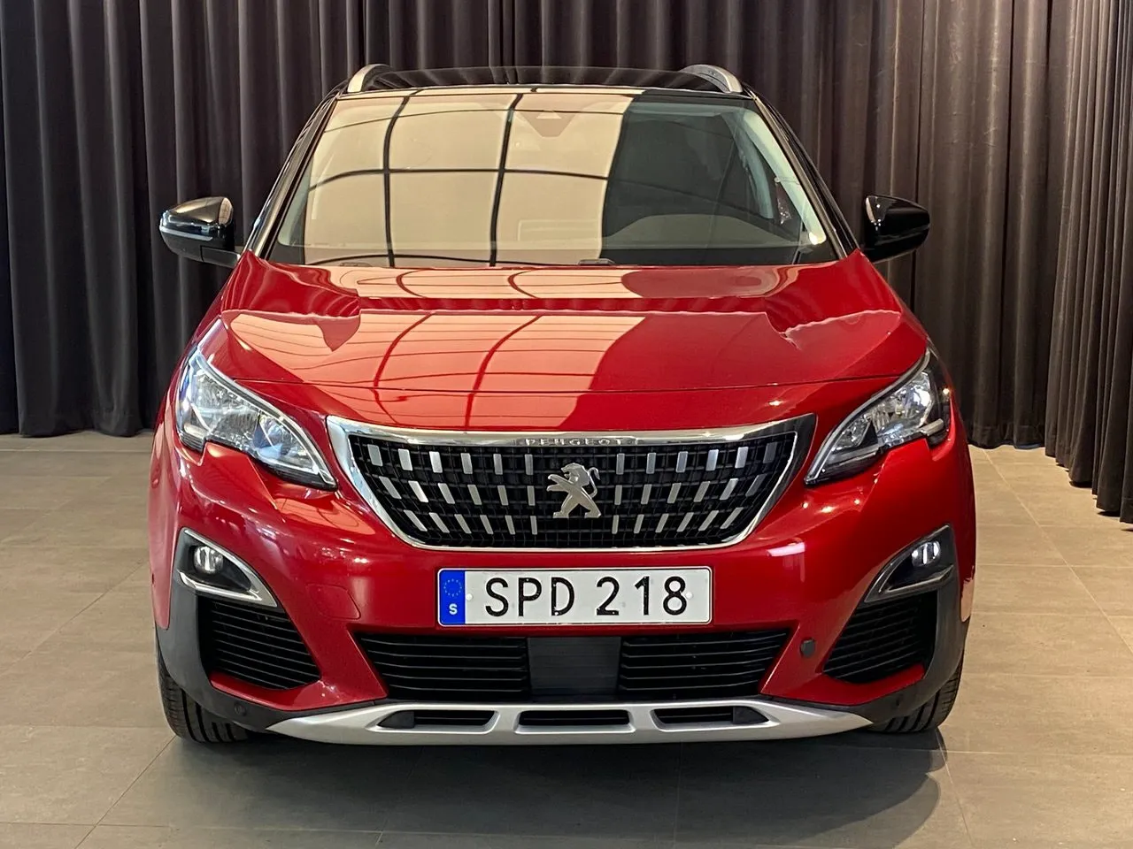 Vehicle image 3